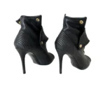 Alexander McQueen (Size 38)