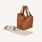 Hermès Picotin 18 Clemence leather bucket bag with padlock closure